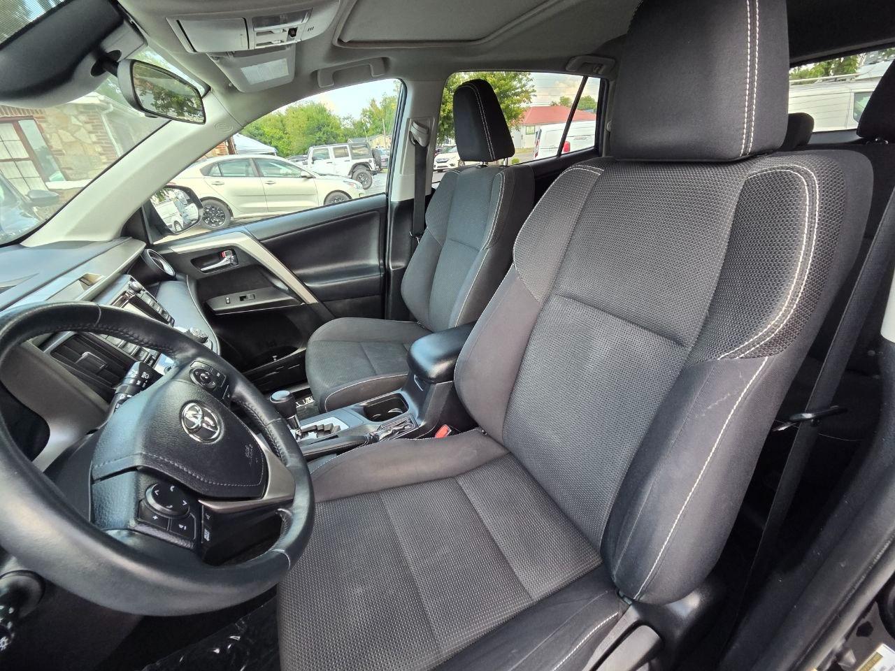 Toyota RAV4 XLE AWD 2017