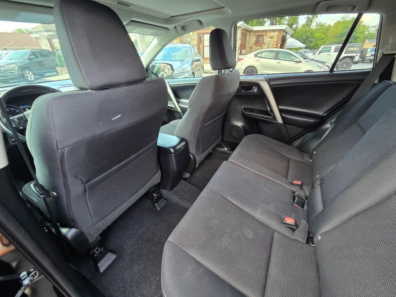 Toyota RAV4 XLE AWD 2017