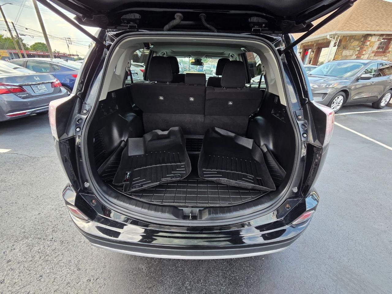 Toyota RAV4 XLE AWD 2017