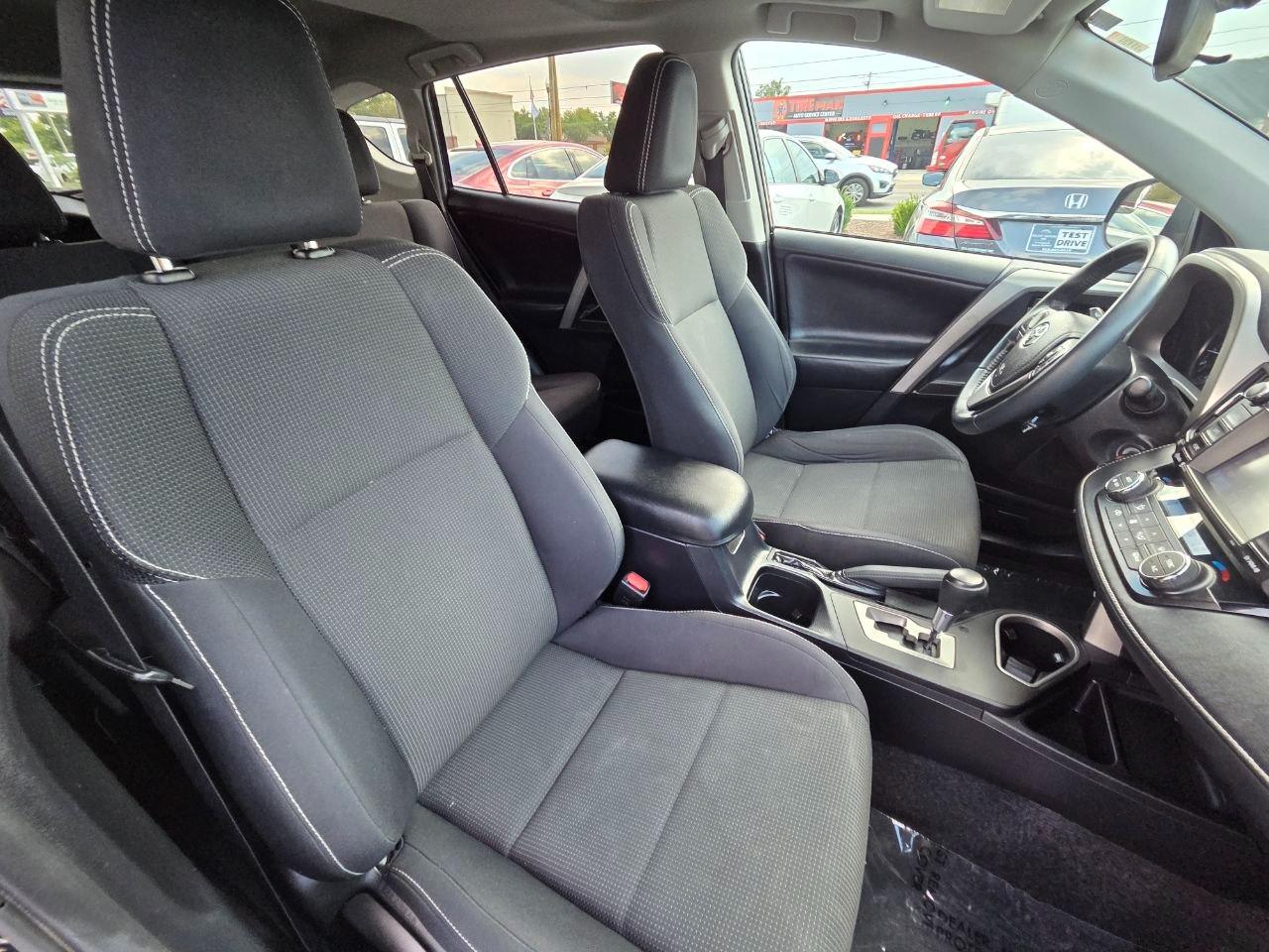 Toyota RAV4 XLE AWD 2017