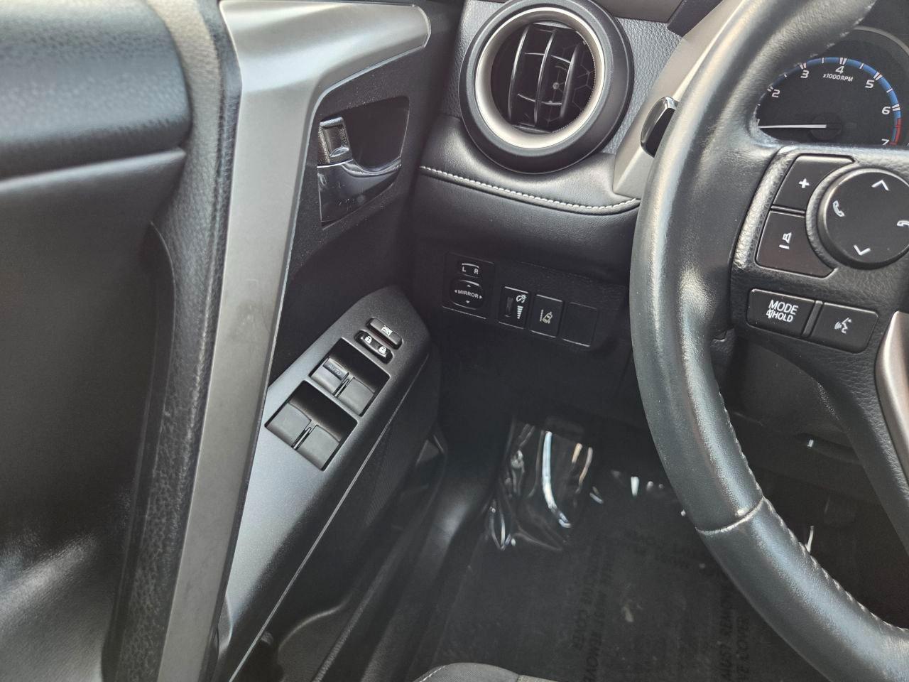 Toyota RAV4 XLE AWD 2017