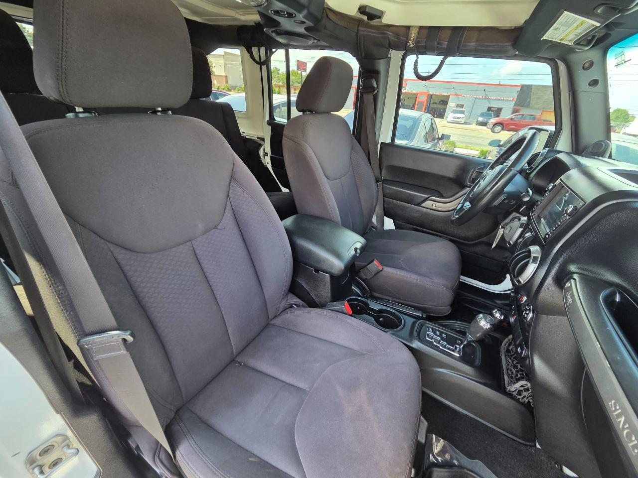Jeep Wrangler Unlimited Sport 4WD 2013