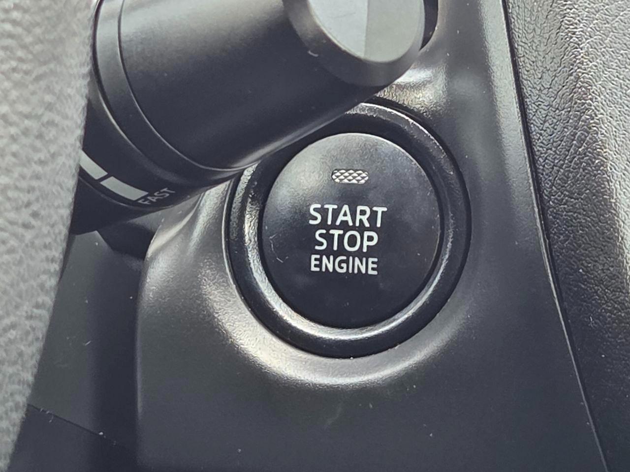 Mazda MAZDA3 i Sport AT 4-Door 2015