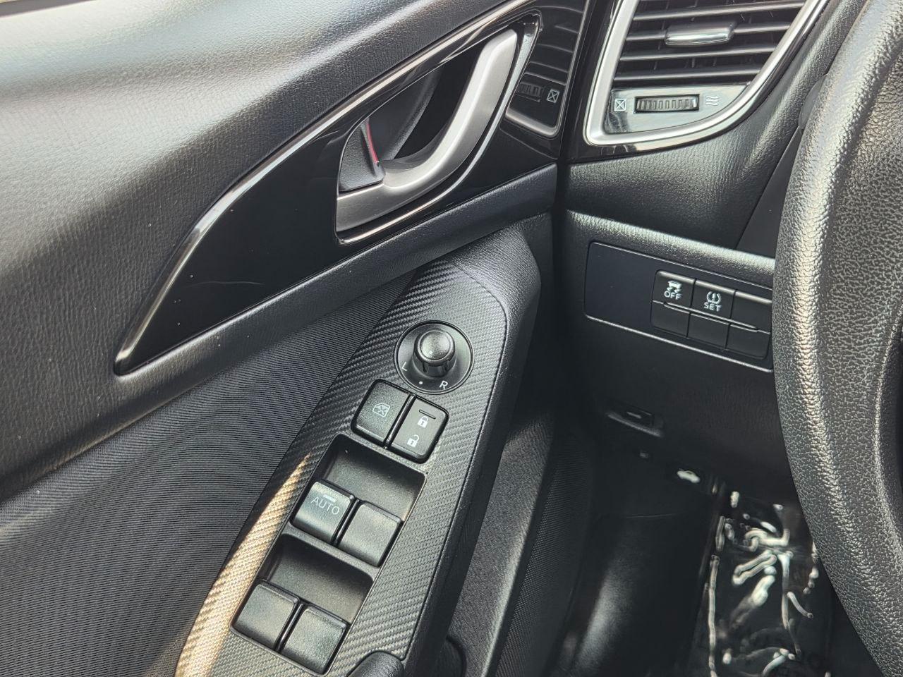 Mazda MAZDA3 i Sport AT 4-Door 2015