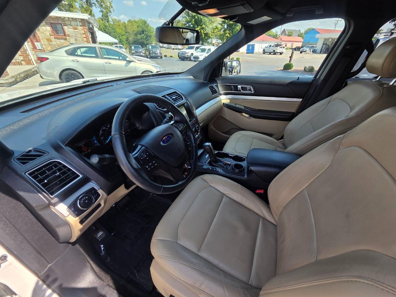 Ford Explorer XLT FWD 2017