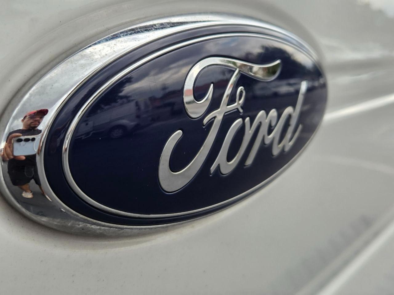 Ford F-150 STX 2WD 2013