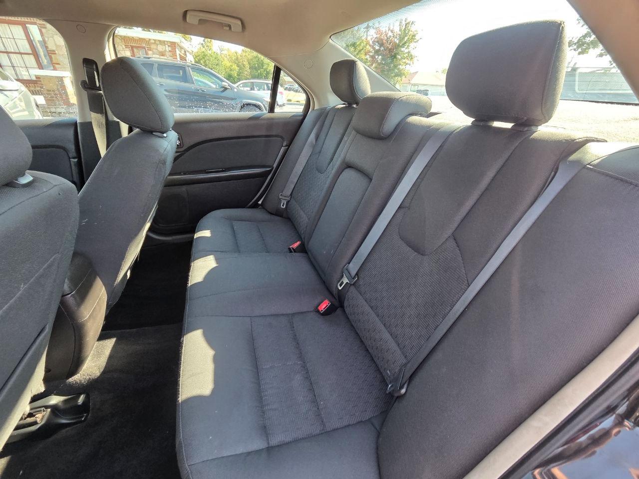 Ford Fusion I4 SE 2011