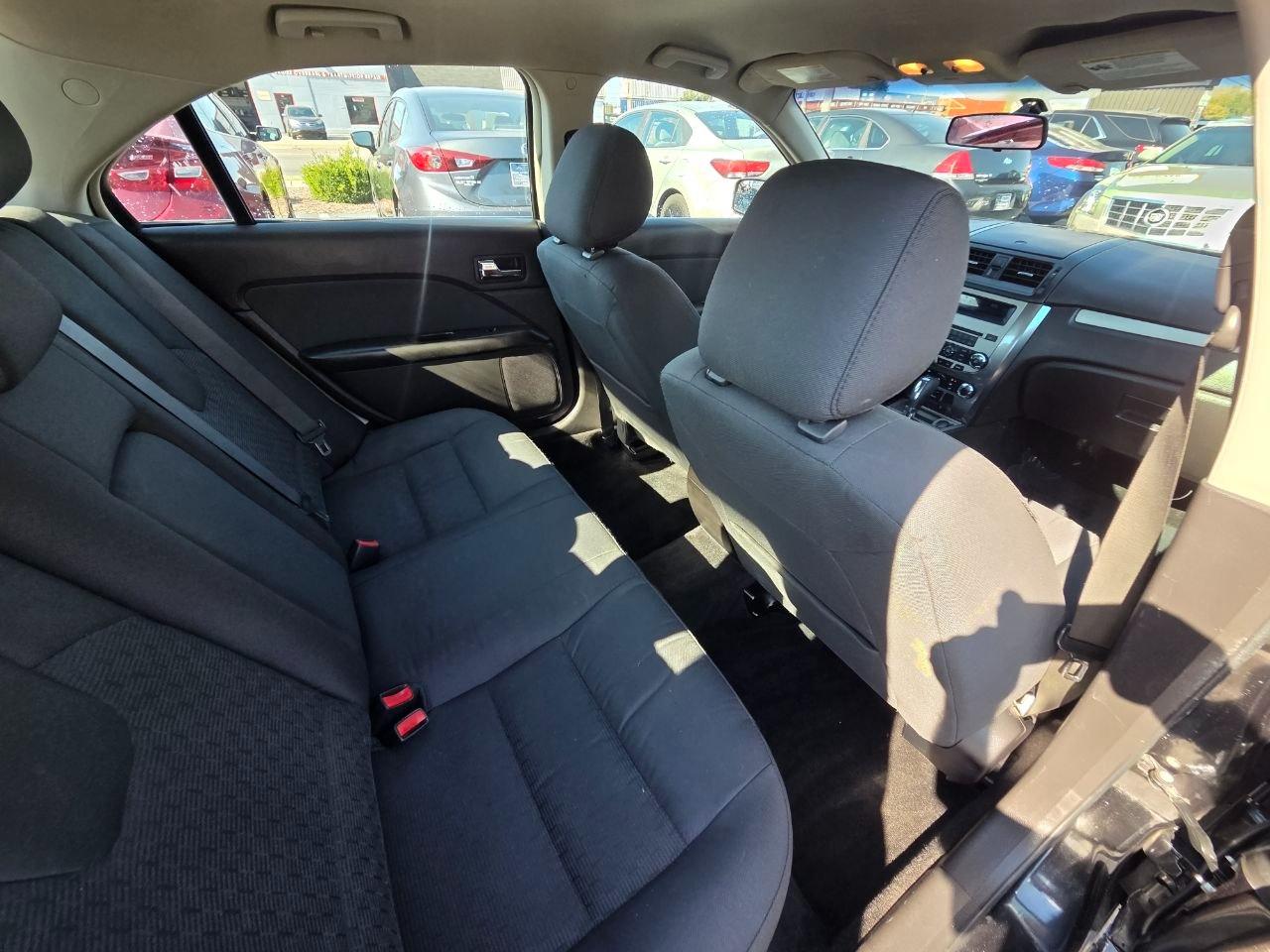 Ford Fusion I4 SE 2011