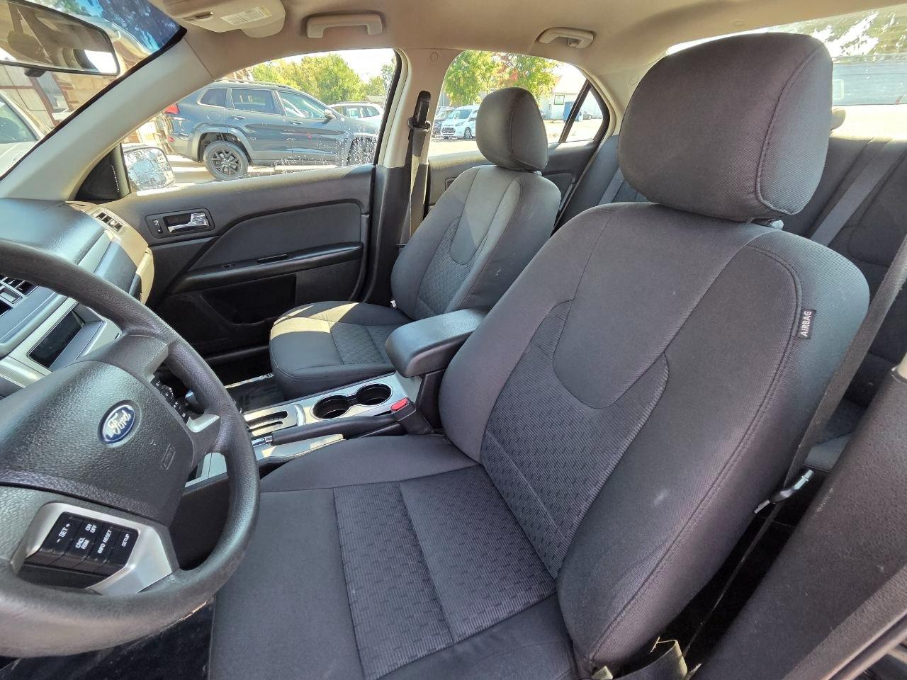Ford Fusion I4 SE 2011