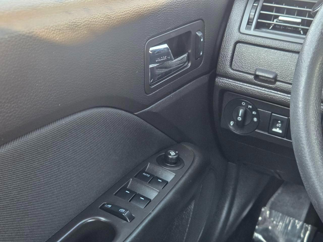 Ford Fusion I4 SE 2011