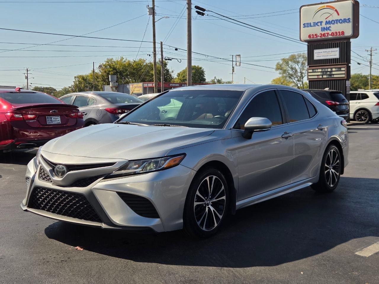 Toyota Camry SE 2018