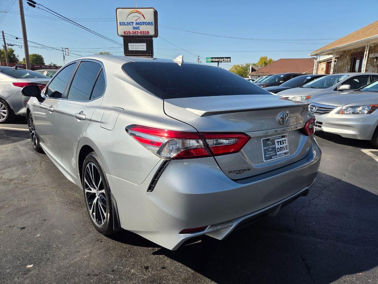 Toyota Camry SE 2018
