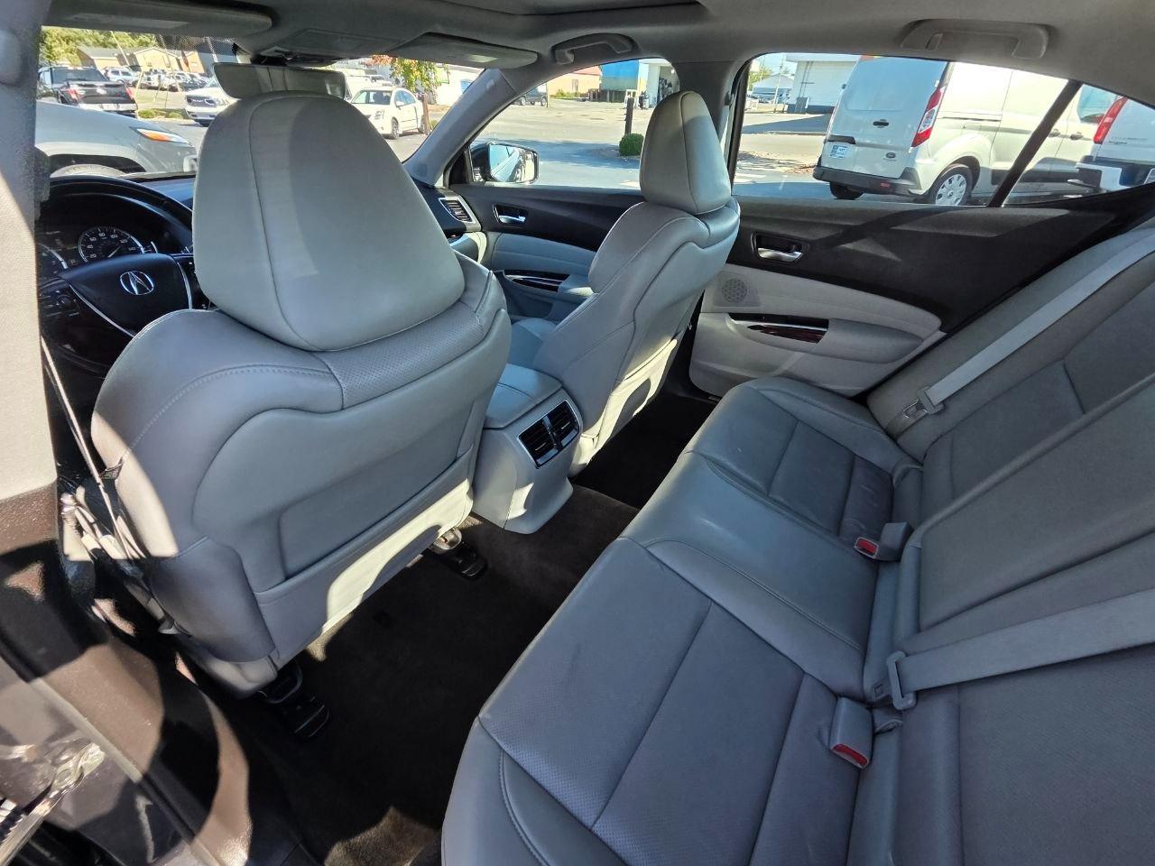 Acura TLX 9-Spd AT w/Advance Package 2015