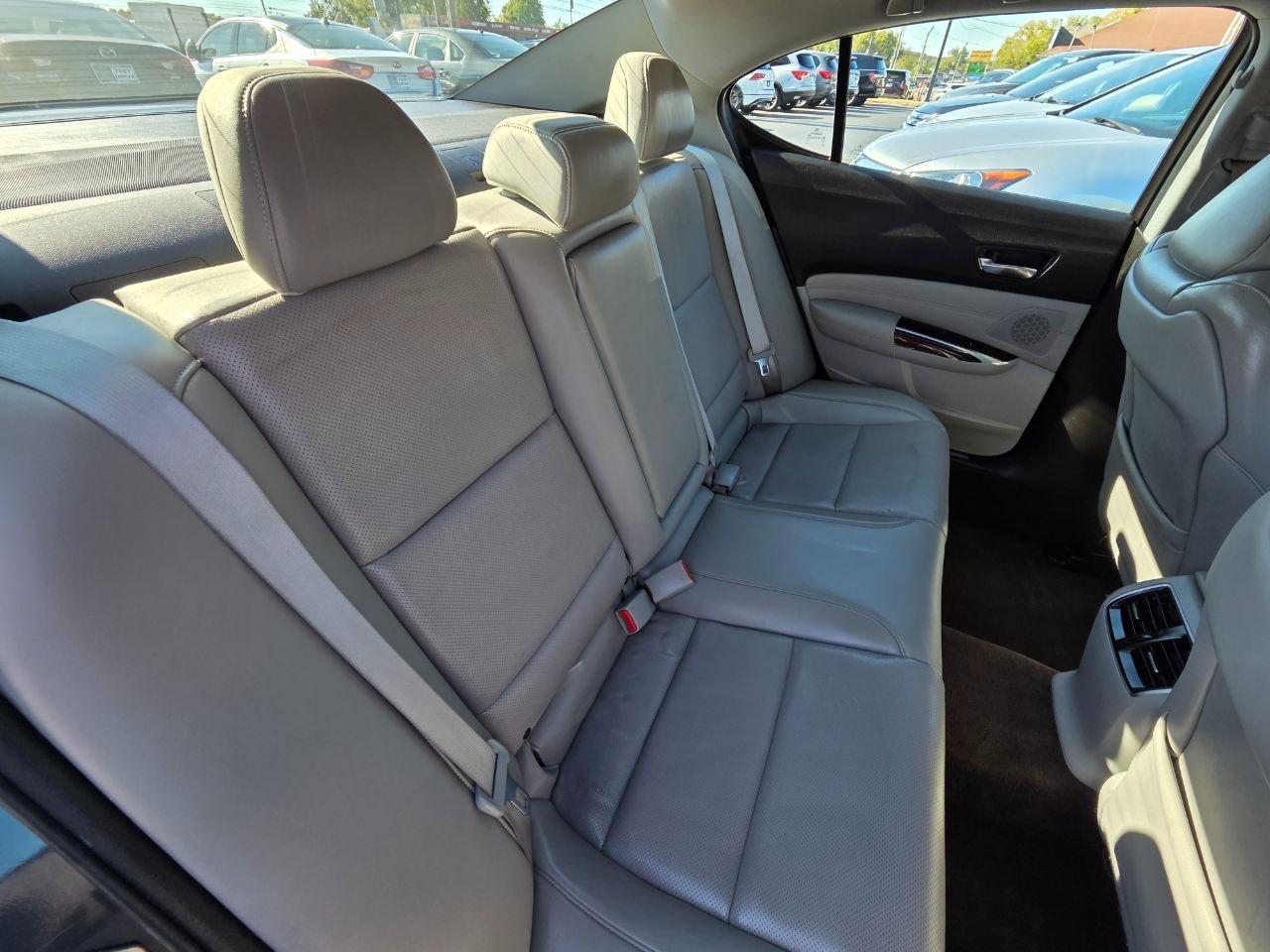 Acura TLX 9-Spd AT w/Advance Package 2015
