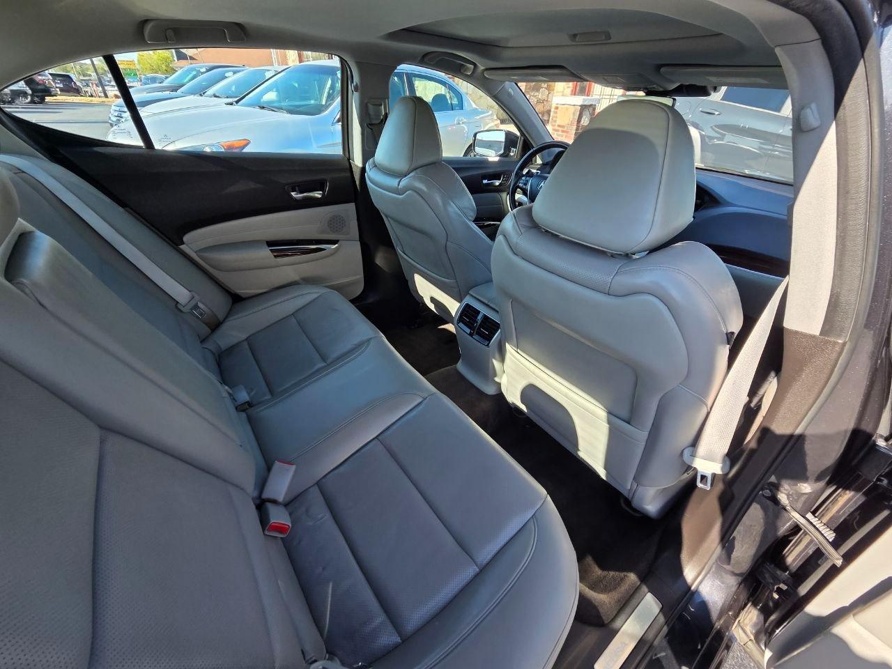 Acura TLX 9-Spd AT w/Advance Package 2015