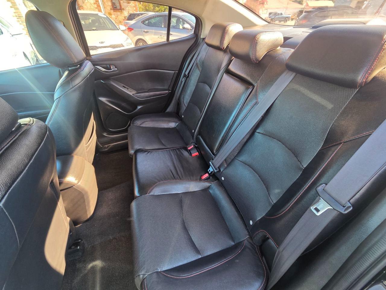 Mazda MAZDA3 s Grand Touring 2016