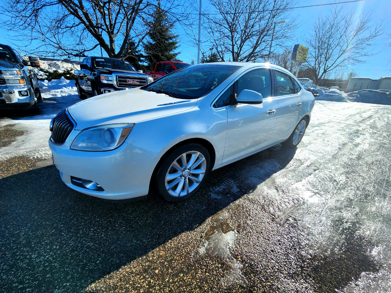 Buick Verano 4dr Sdn Leather Group 2013