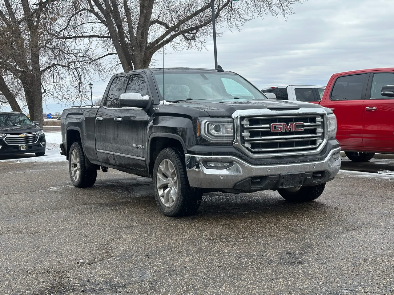 GMC Sierra 1500 4WD Double Cab 143.5" SLT 2017