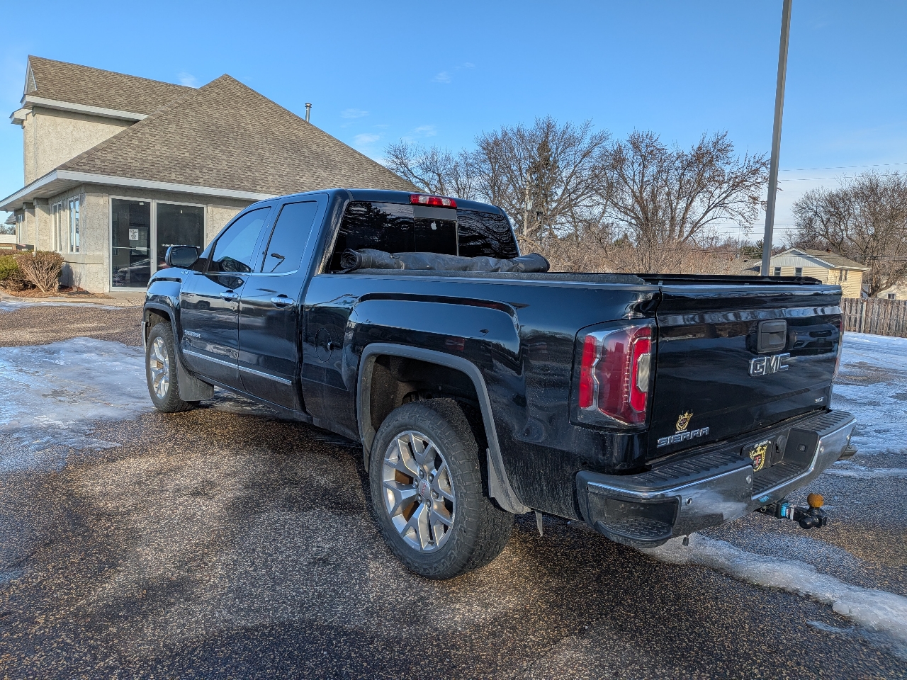GMC Sierra 1500 4WD Double Cab 143.5" SLT 2017