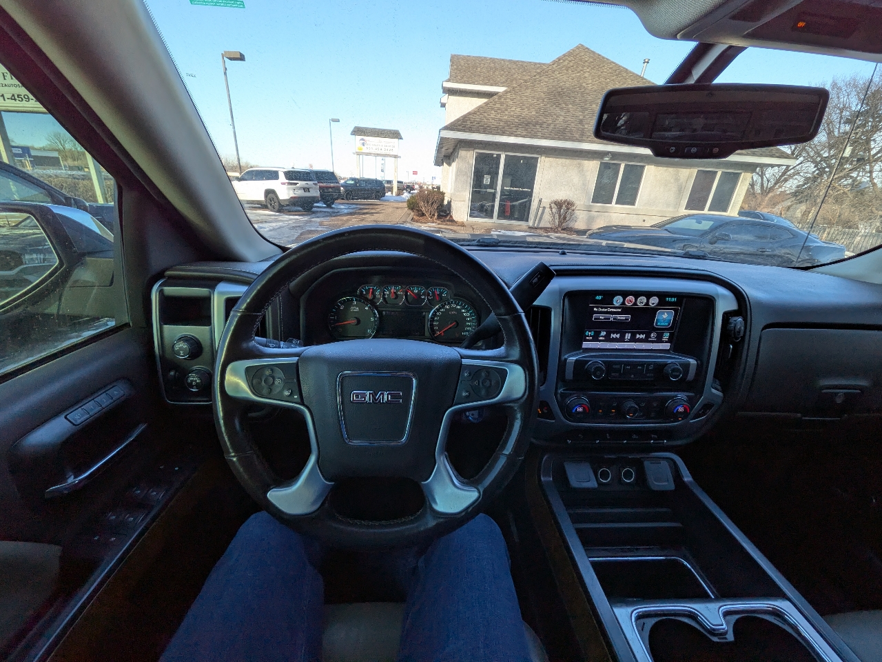 GMC Sierra 1500 4WD Double Cab 143.5" SLT 2017