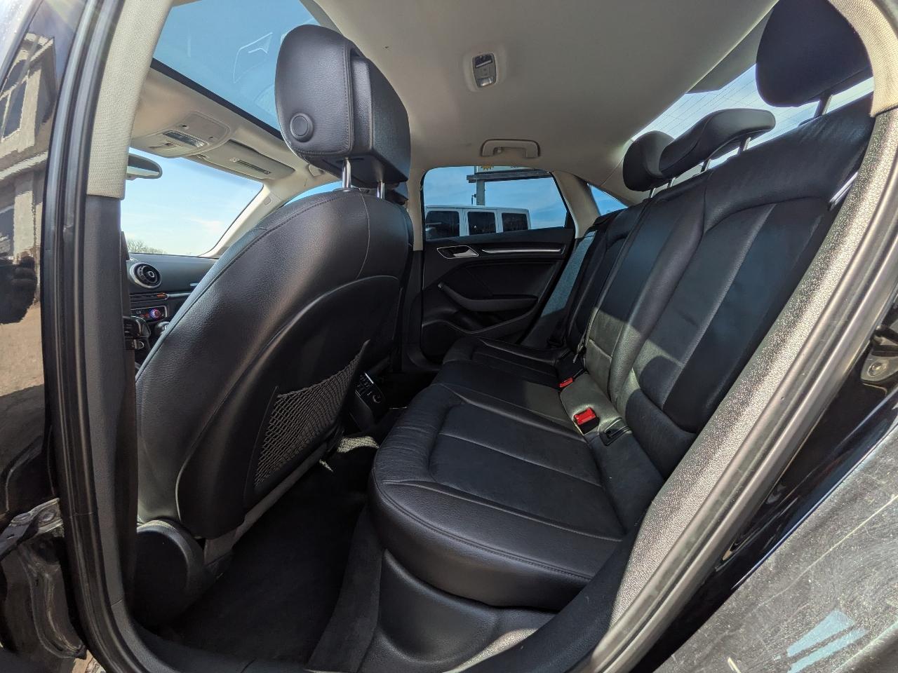 Audi A3 4dr Sdn quattro 2.0T Premium Plus 2015