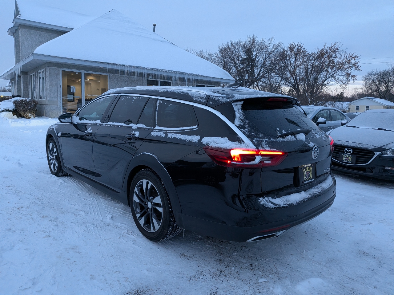 Buick Regal TourX 5dr Wgn Essence AWD 2019