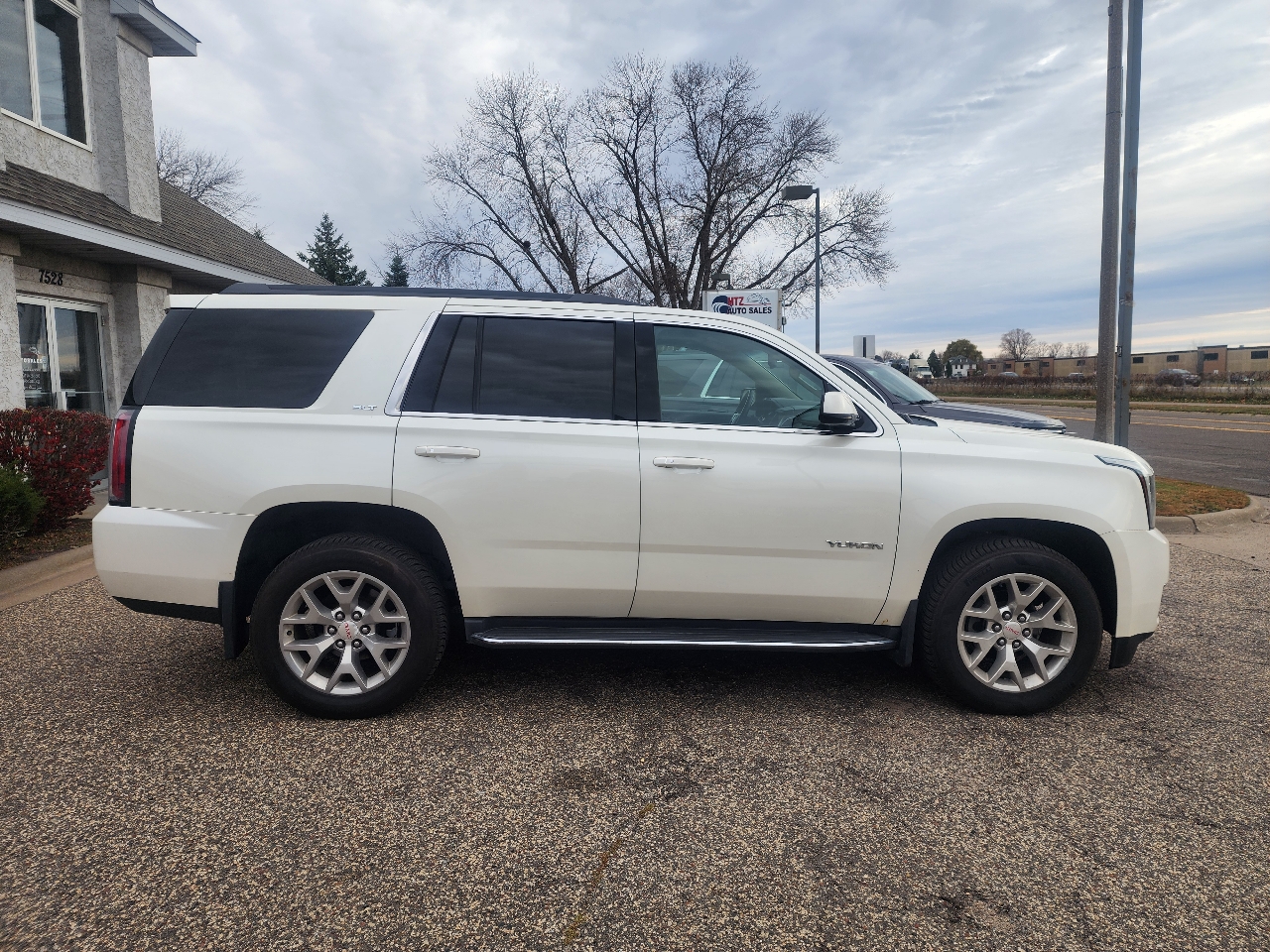 GMC Yukon 4WD 4dr SLT 2015