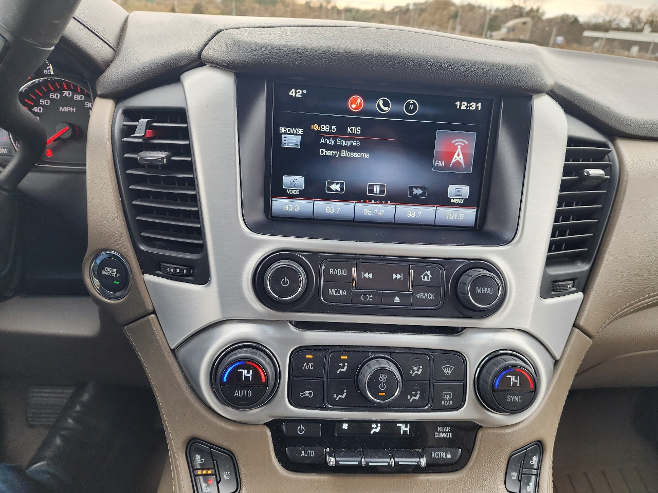 GMC Yukon 4WD 4dr SLT 2015