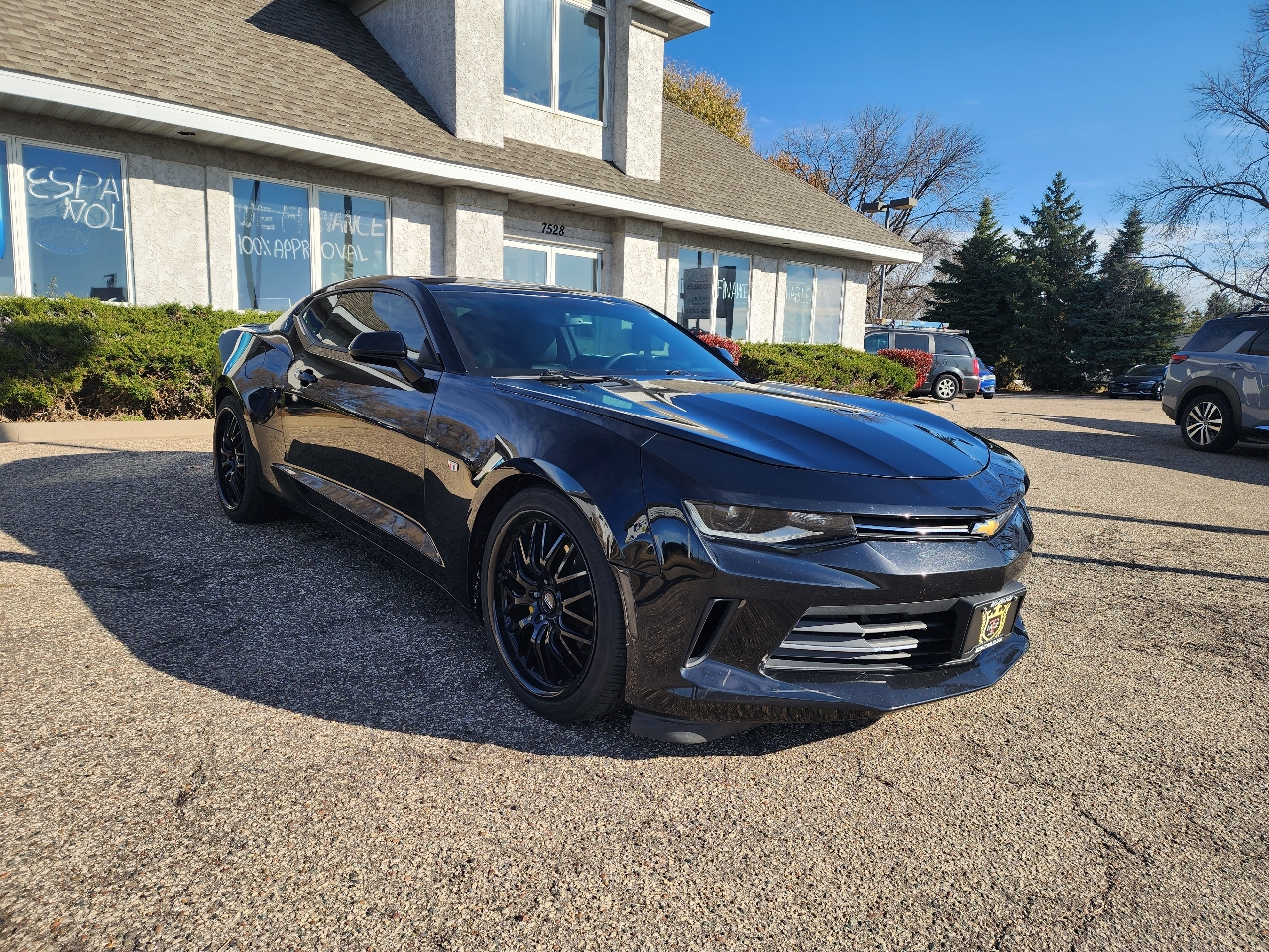 2017 Chevrolet Camaro 2dr Cpe 2LT