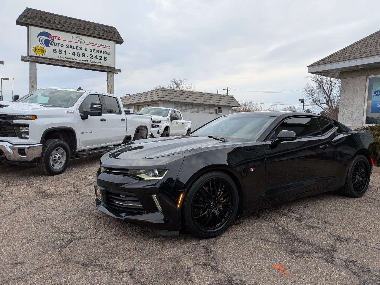 2017 Chevrolet Camaro 2dr Cpe 2LT