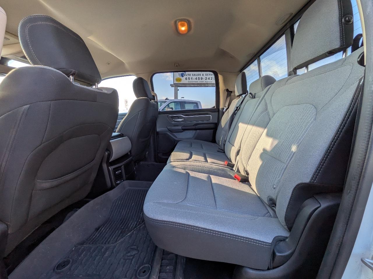 RAM 1500 Big Horn/Lone Star 4x4 Crew Cab 5'7" Box 2019