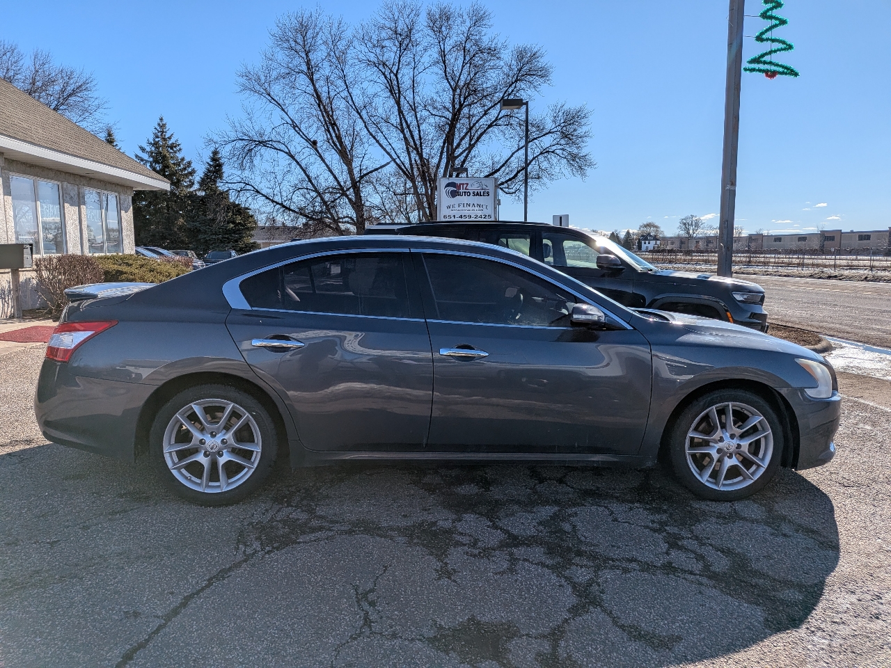 Nissan Maxima 4dr Sdn V6 CVT 3.5 SV 2010