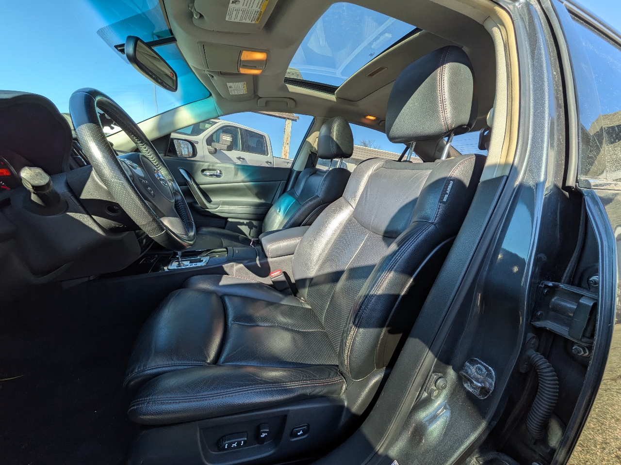 Nissan Maxima 4dr Sdn V6 CVT 3.5 SV 2010