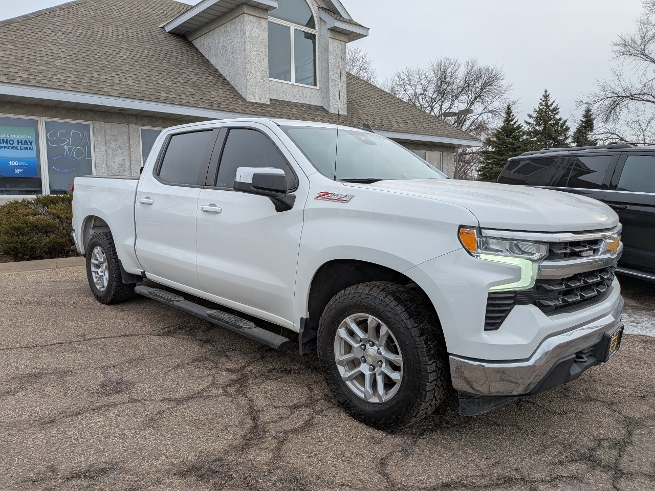 Chevrolet Silverado 1500 4WD Crew Cab 147" LT w/1LT 2023