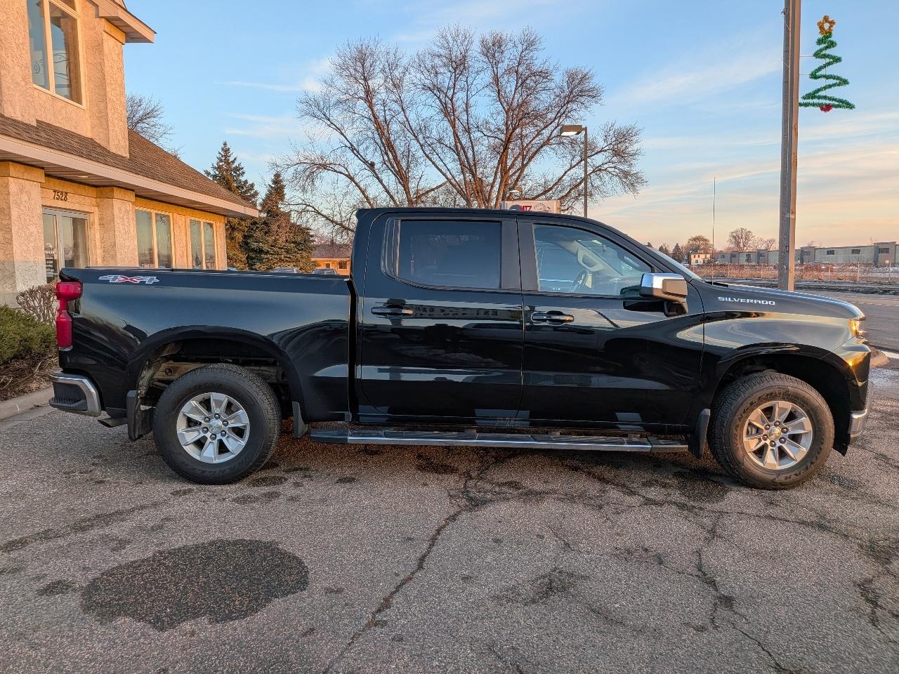 Chevrolet Silverado 1500 4WD Crew Cab 147" LT w/1LT 2021