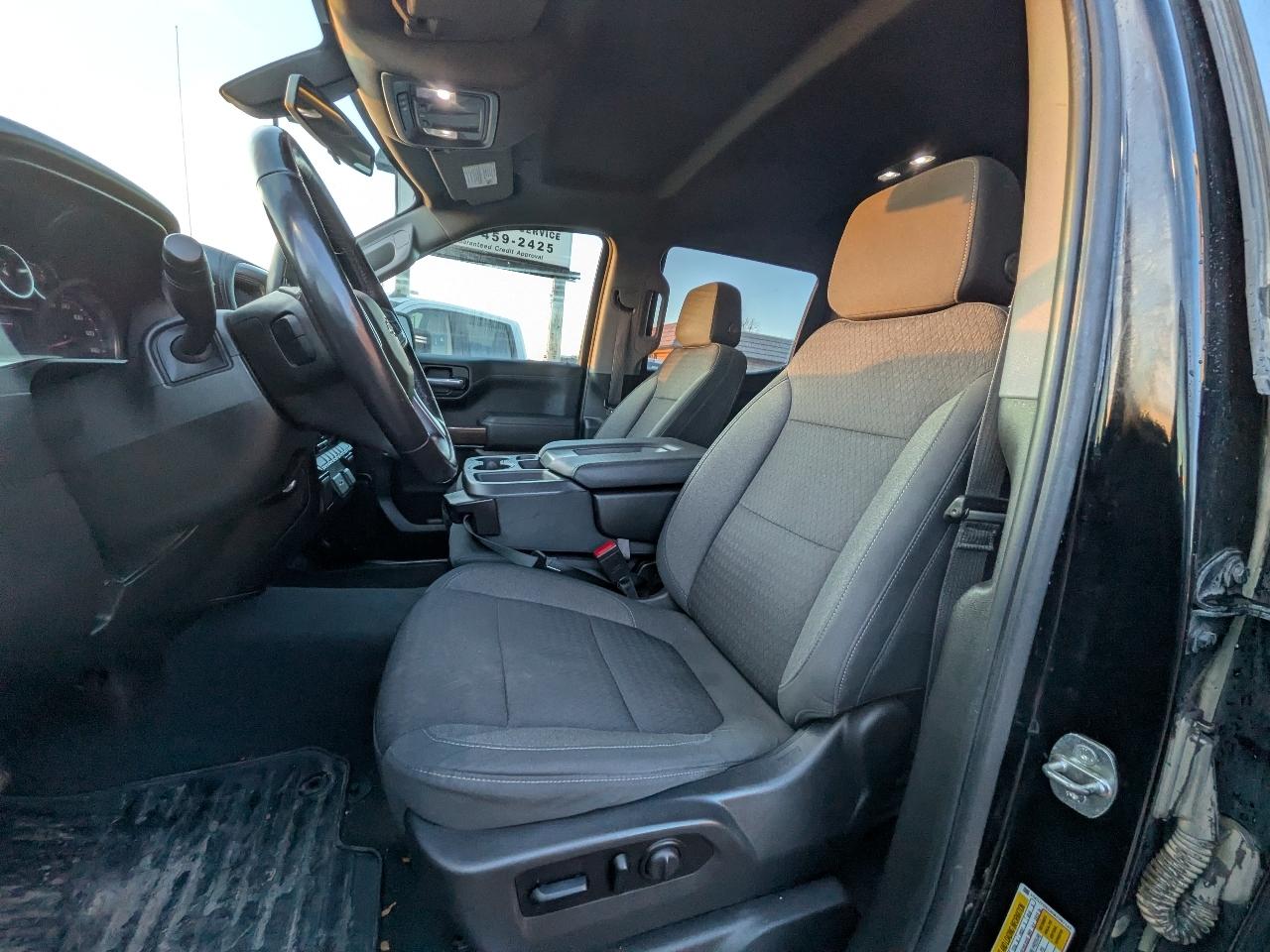 Chevrolet Silverado 1500 4WD Crew Cab 147" LT w/1LT 2021