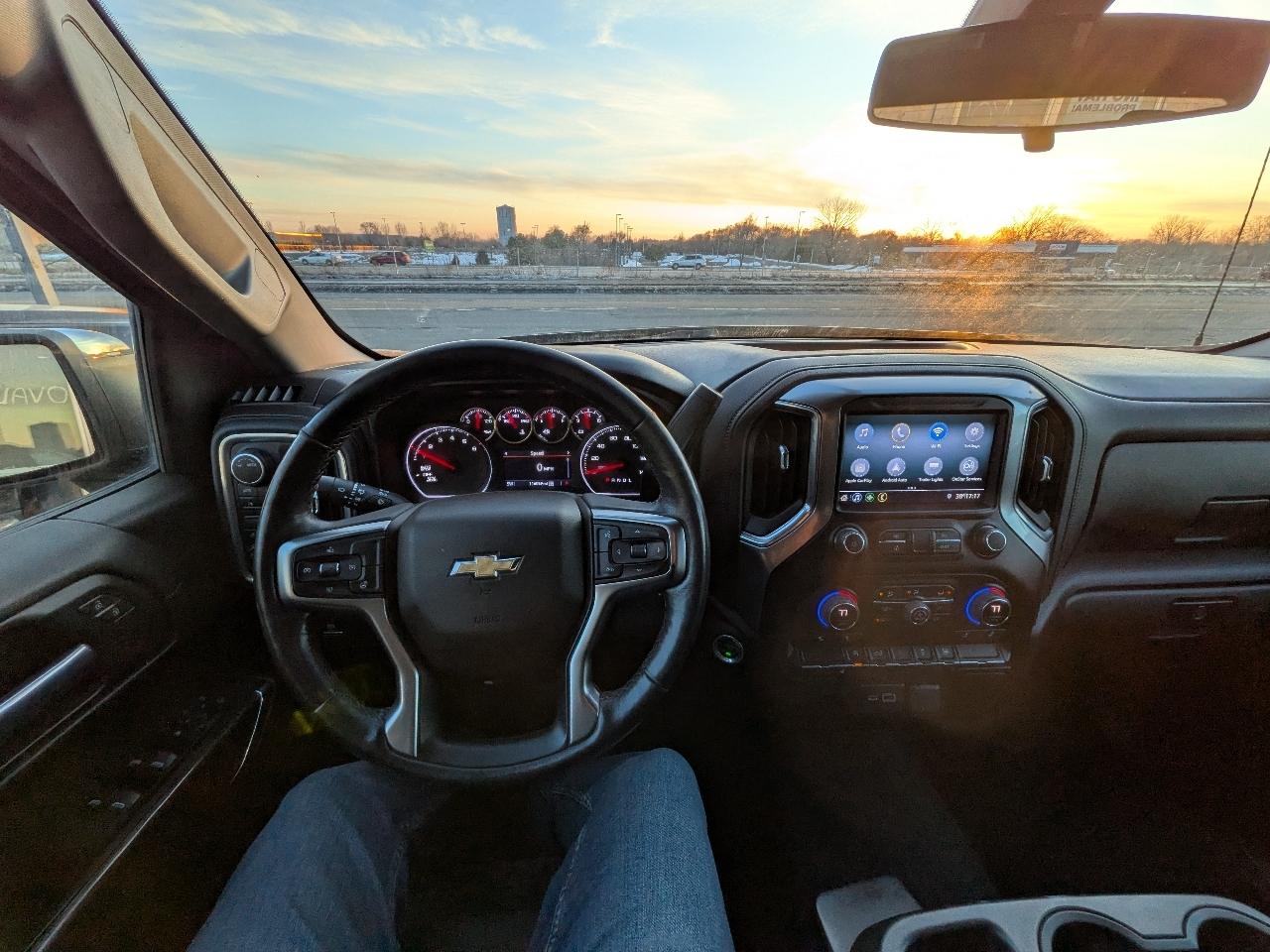 Chevrolet Silverado 1500 4WD Crew Cab 147" LT w/1LT 2021