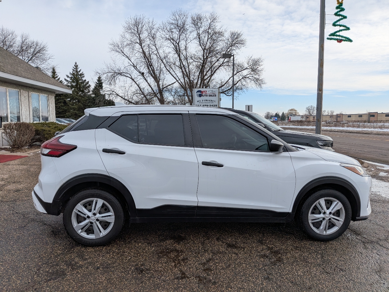 Nissan Kicks S FWD 2023