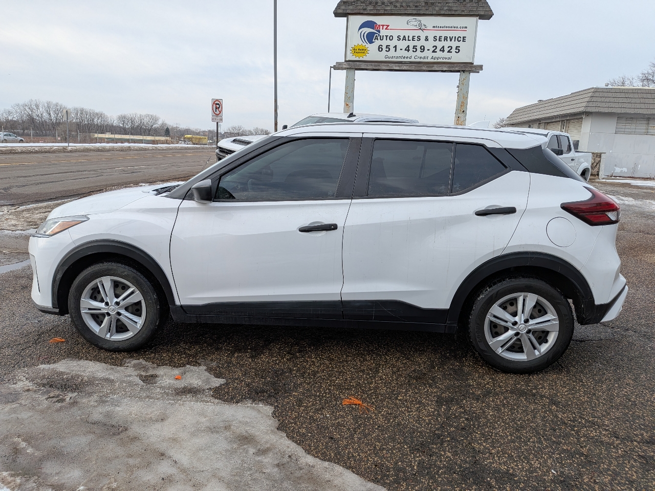 Nissan Kicks S FWD 2023