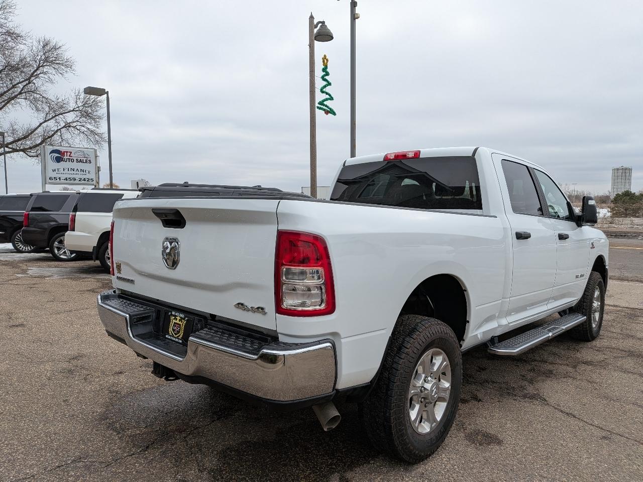RAM 2500 Big Horn 4x4 Crew Cab 6'4" Box 2024
