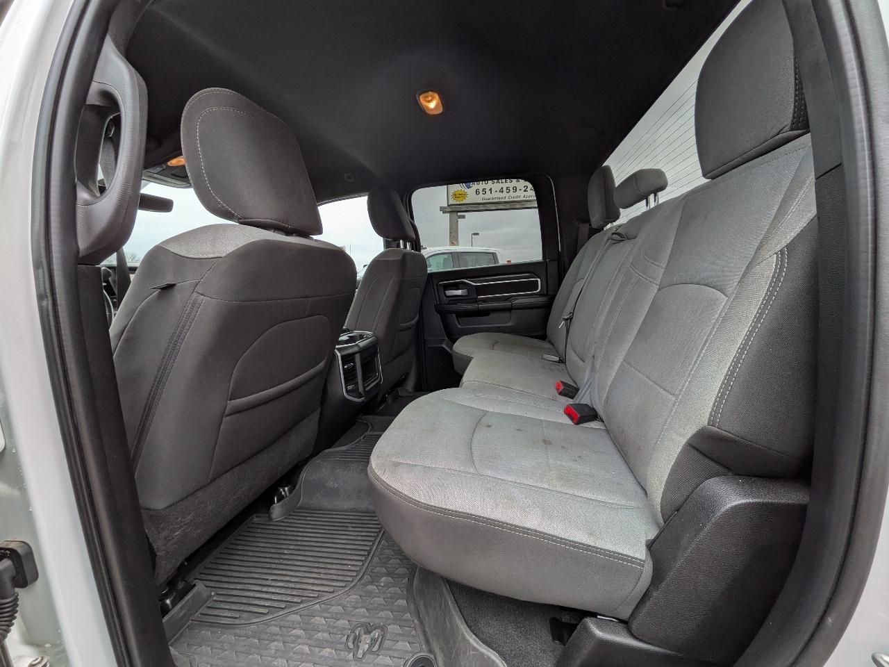 RAM 2500 Big Horn 4x4 Crew Cab 6'4" Box 2024