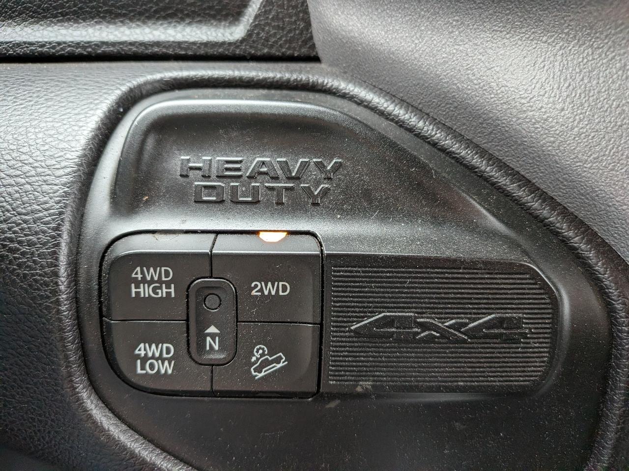 RAM 2500 Big Horn 4x4 Crew Cab 6'4" Box 2024