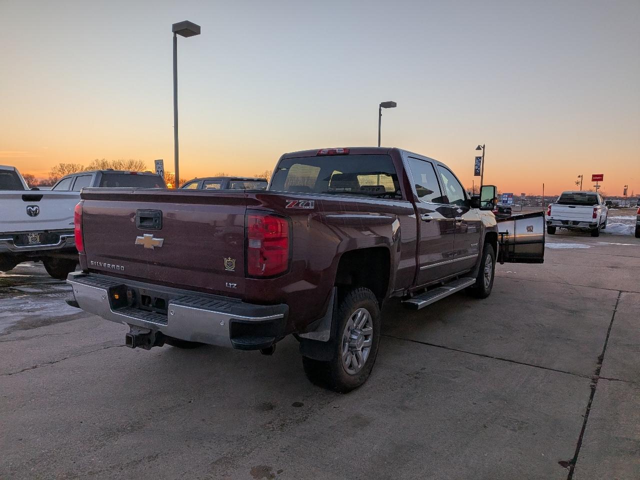 Chevrolet Silverado 3500HD 4WD Crew Cab 153.7" LTZ 2016