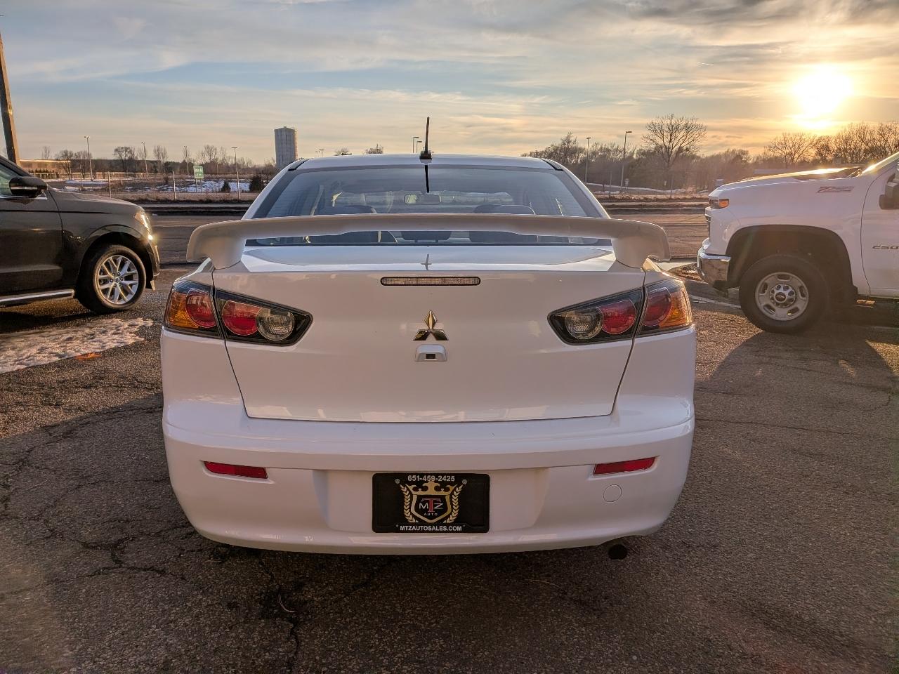 Mitsubishi Lancer ES 2.0 FWD Manual 2017