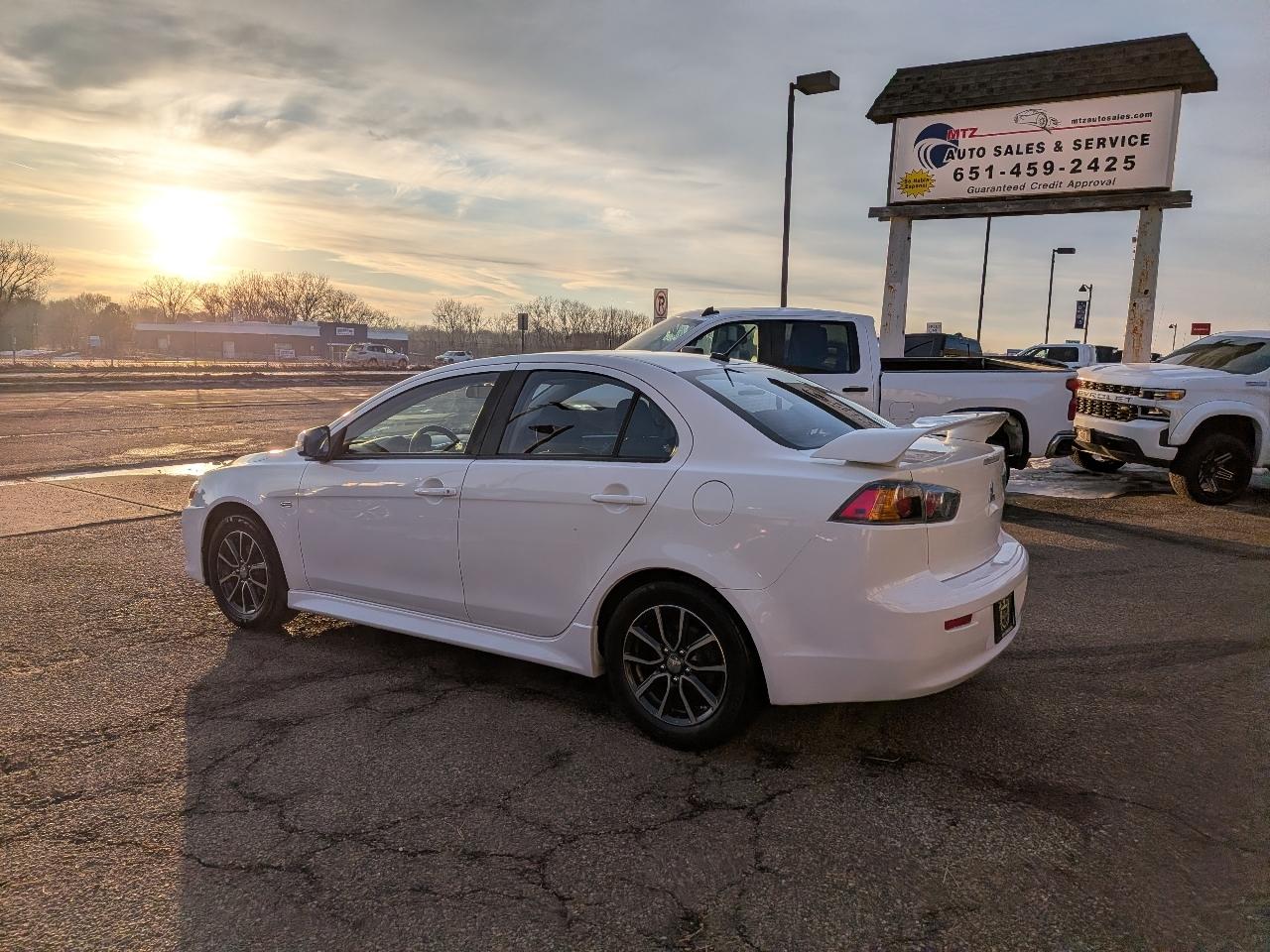 Mitsubishi Lancer ES 2.0 FWD Manual 2017