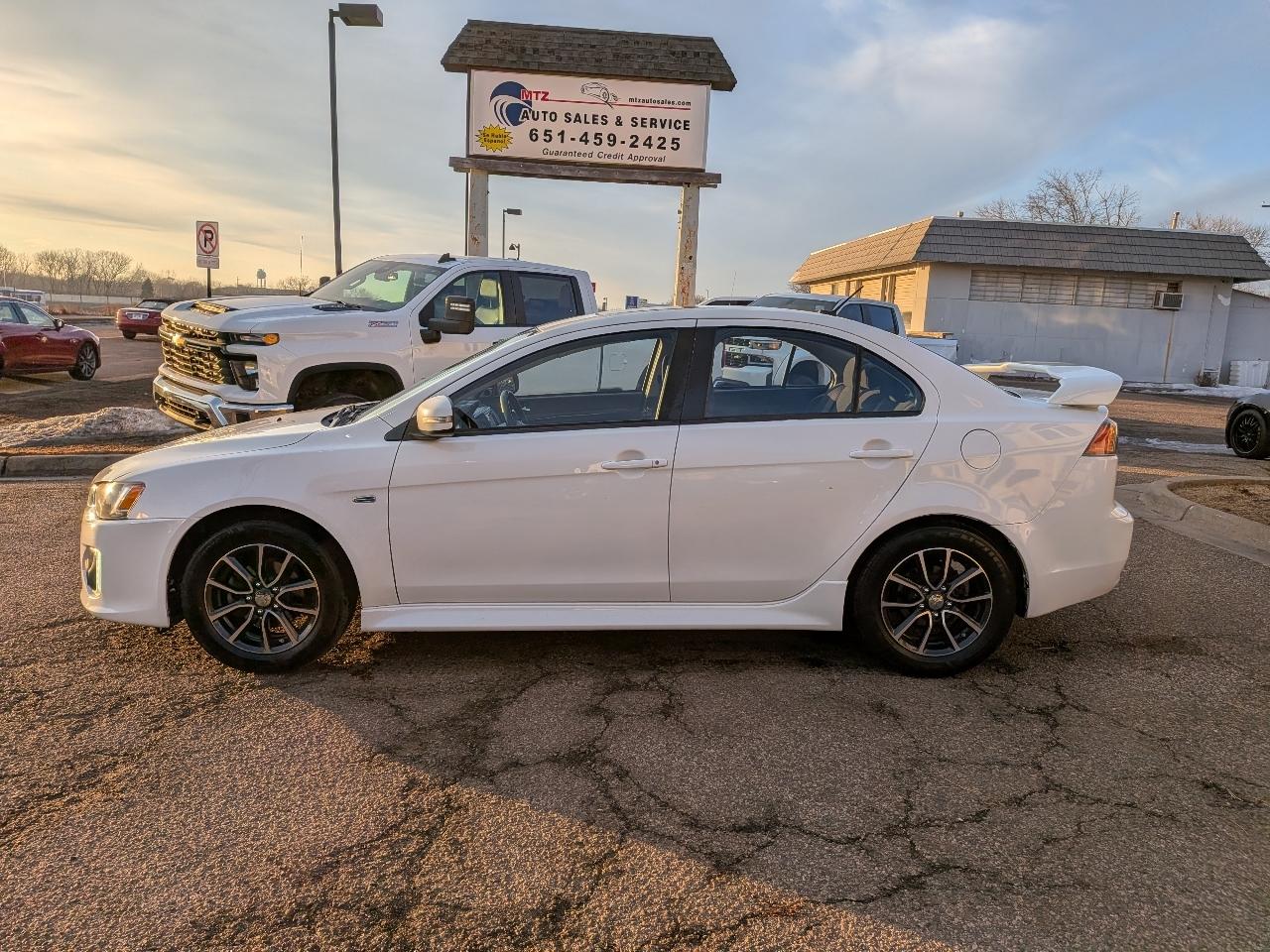 Mitsubishi Lancer ES 2.0 FWD Manual 2017