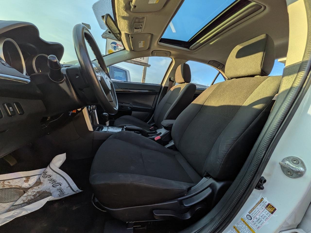 Mitsubishi Lancer ES 2.0 FWD Manual 2017