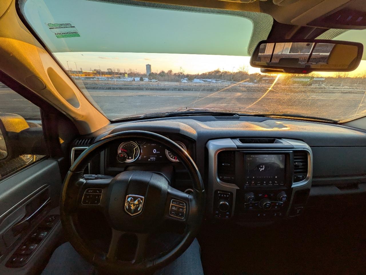 RAM 1500 Big Horn 4x4 Crew Cab 6'4" Box 2018