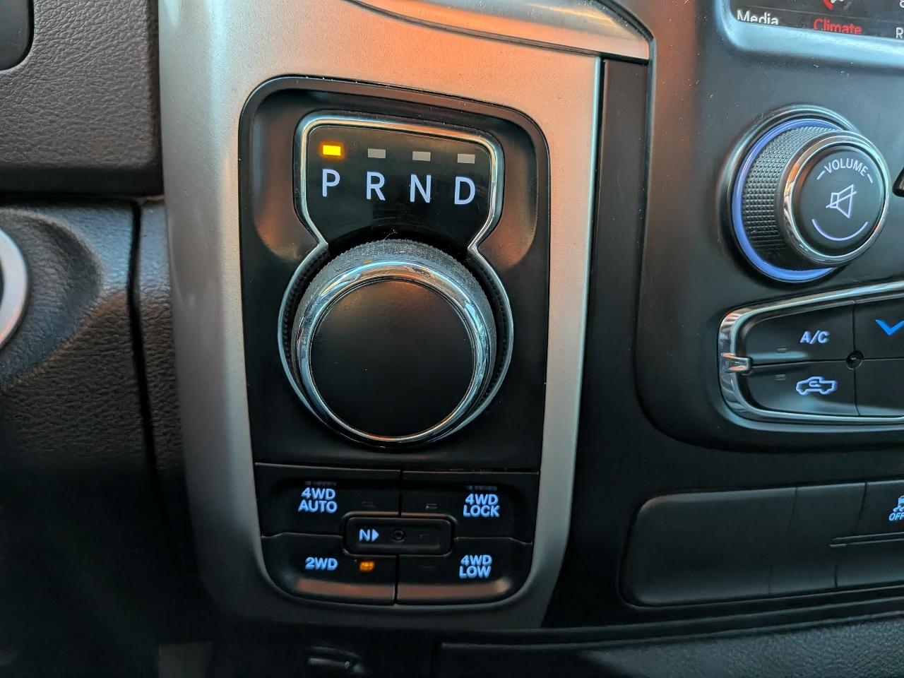 RAM 1500 Big Horn 4x4 Crew Cab 6'4" Box 2018