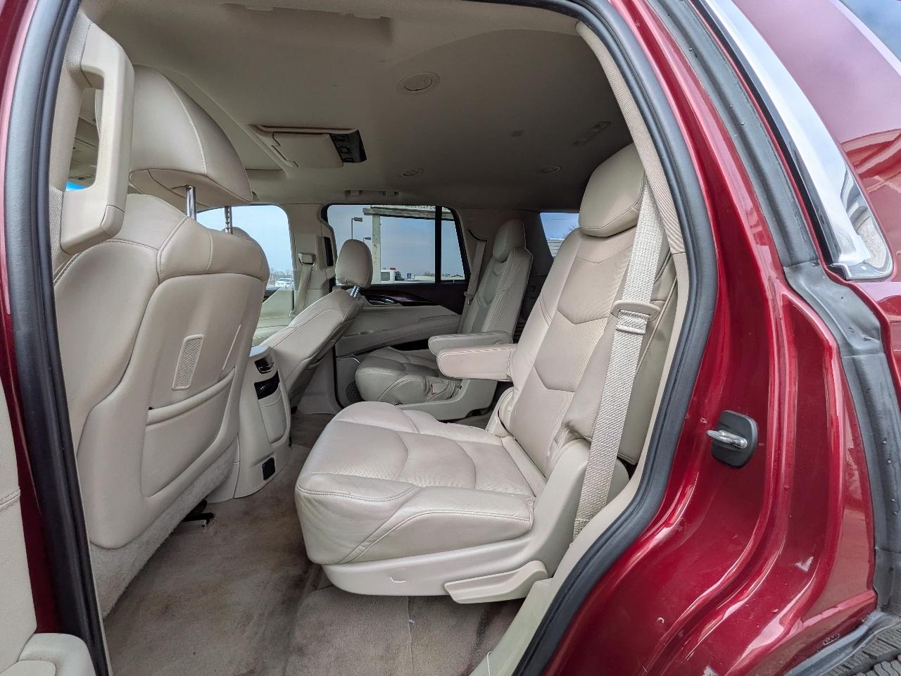 Cadillac Escalade 4WD 4dr Luxury Collection 2016